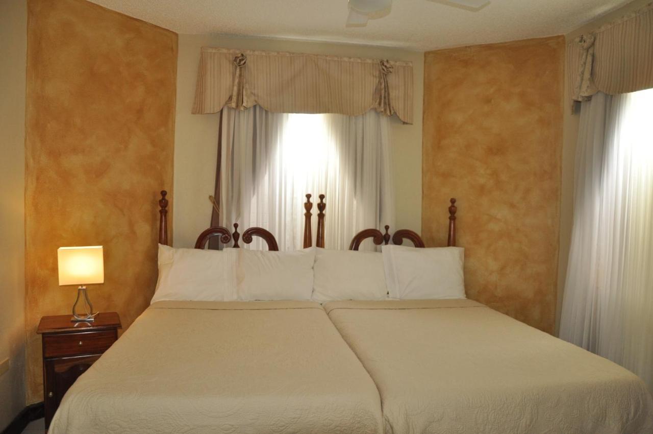 Beach Penthouse A25 Sandcastles Ocho Rios Ngoại thất bức ảnh
