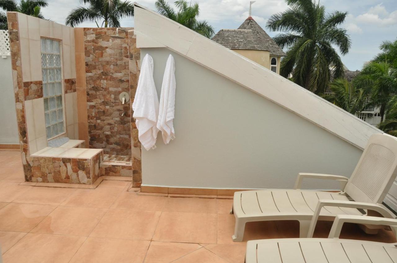 Beach Penthouse A25 Sandcastles Ocho Rios Ngoại thất bức ảnh